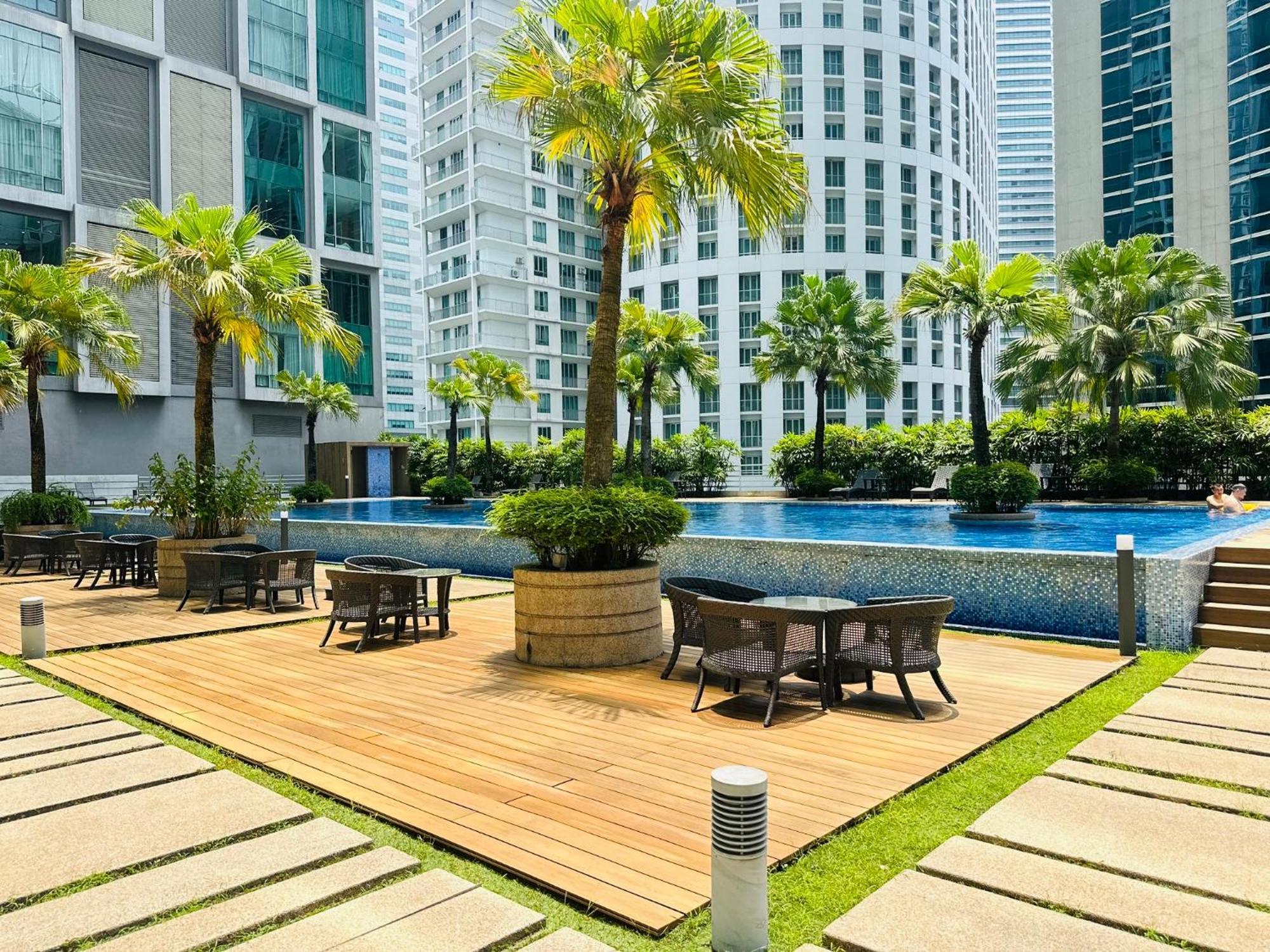 Soho Suites Klcc By Comfort Suites Kuala Lumpur Exterior foto
