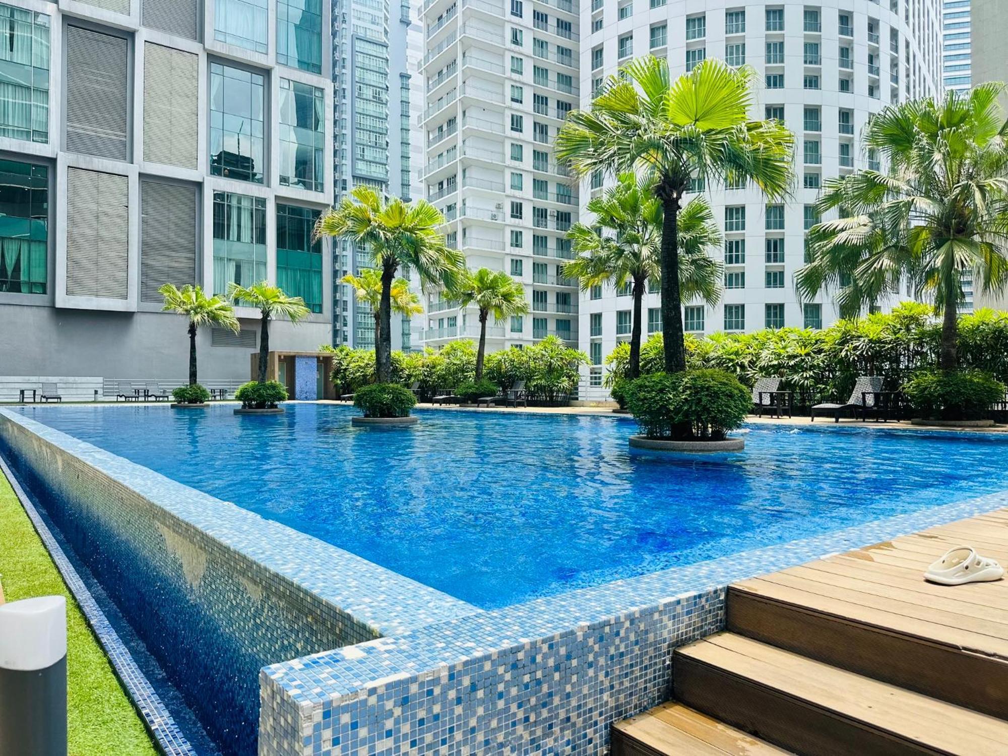 Soho Suites Klcc By Comfort Suites Kuala Lumpur Exterior foto