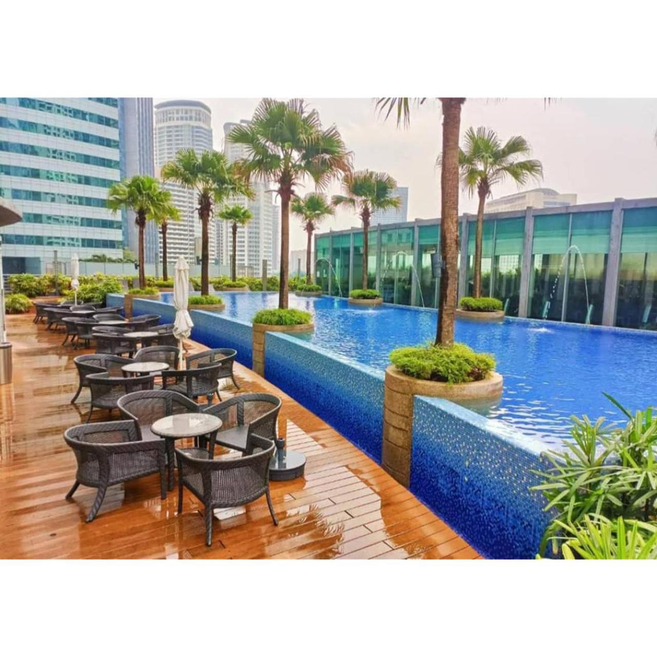 Soho Suites Klcc By Comfort Suites Kuala Lumpur Exterior foto