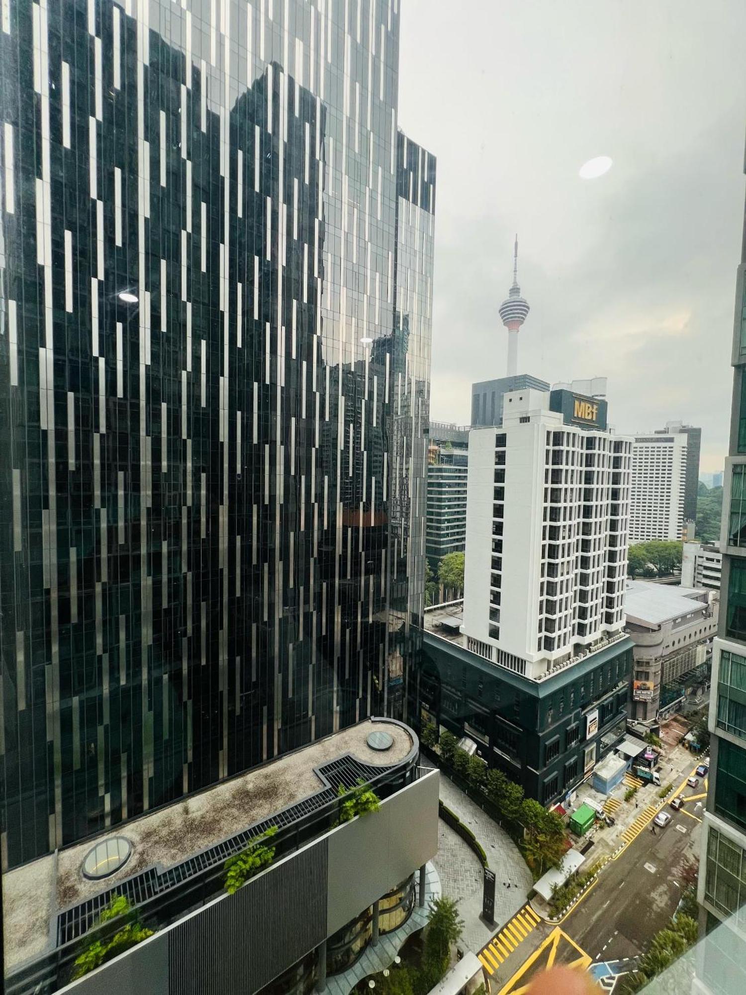 Soho Suites Klcc By Comfort Suites Kuala Lumpur Exterior foto