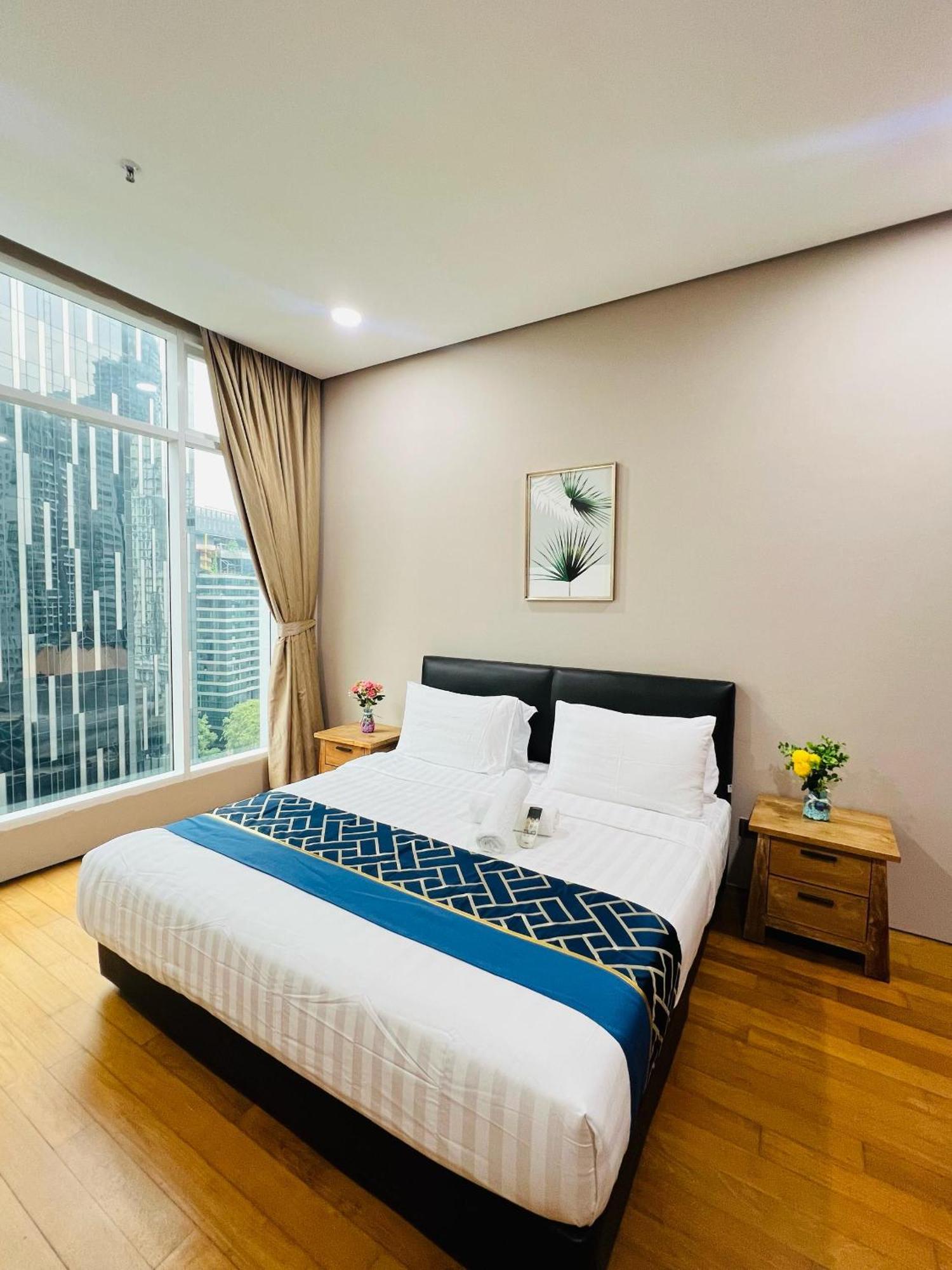 Soho Suites Klcc By Comfort Suites Kuala Lumpur Exterior foto